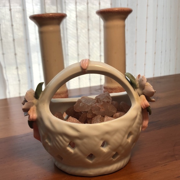 Ceramic Candlestick Holder & Ceramic Bath Salts Basket - Picture 4 of 8